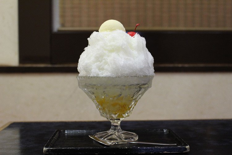 クリームミルフル800円。