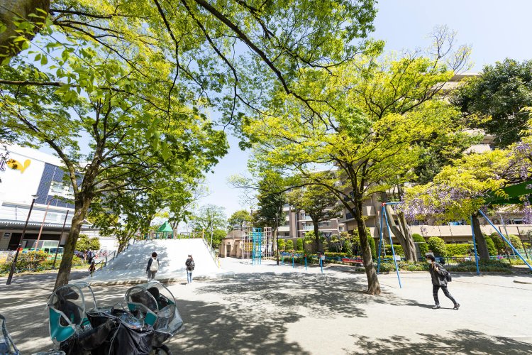赤羽公園は地元民の憩いの場。