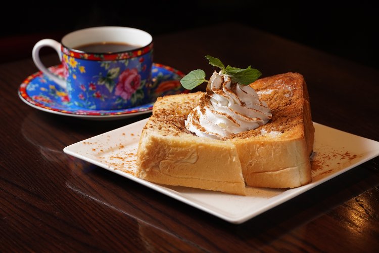 シナモントースト500円。