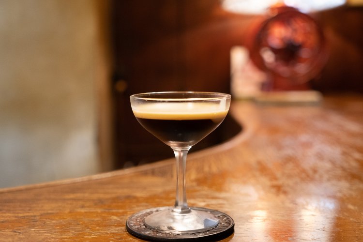 見た目にも美しいブラン・エ・ノワール（琥珀の女王）はシングルサイズが850円。