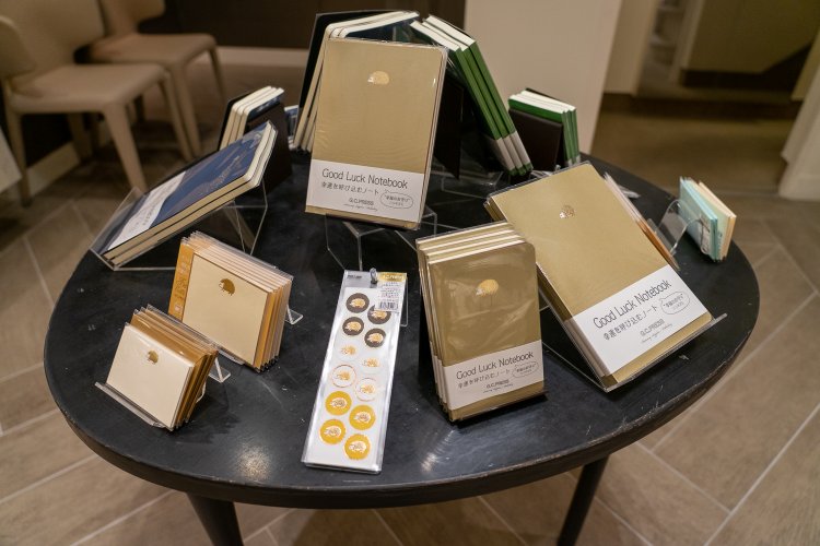 実際に商品を見るとよくわかるのだが、『G.C.PRESS』のアイテムは紙質や印刷のクオリティがどれも素晴らしいものばかり。ぜひ実際に手にとって見てほしい。