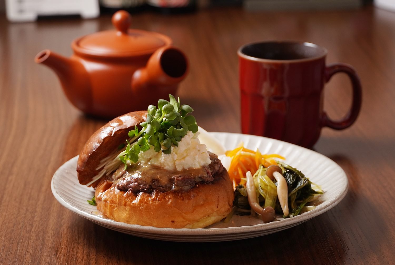 KAKUMEI Burger&Café（カクメイ バーガーアンドカフェ）