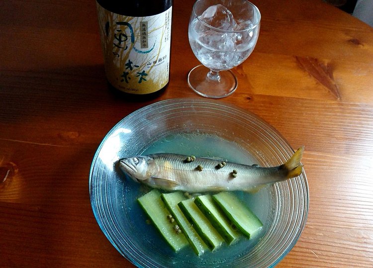 つまみと日本酒