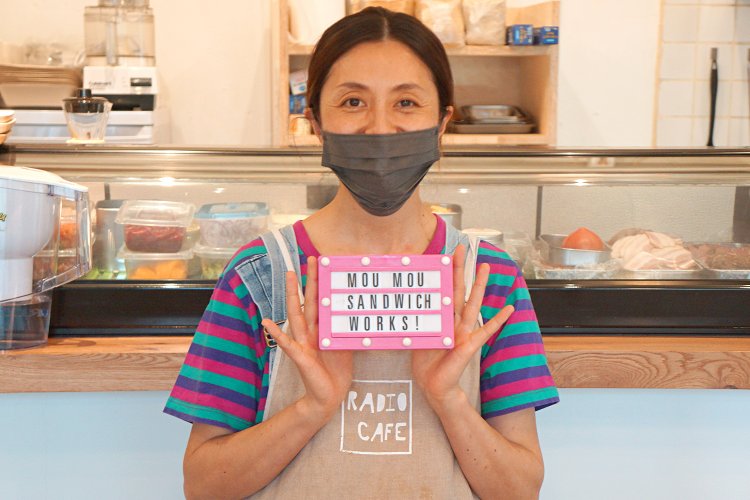 店主の加藤綾子さん。