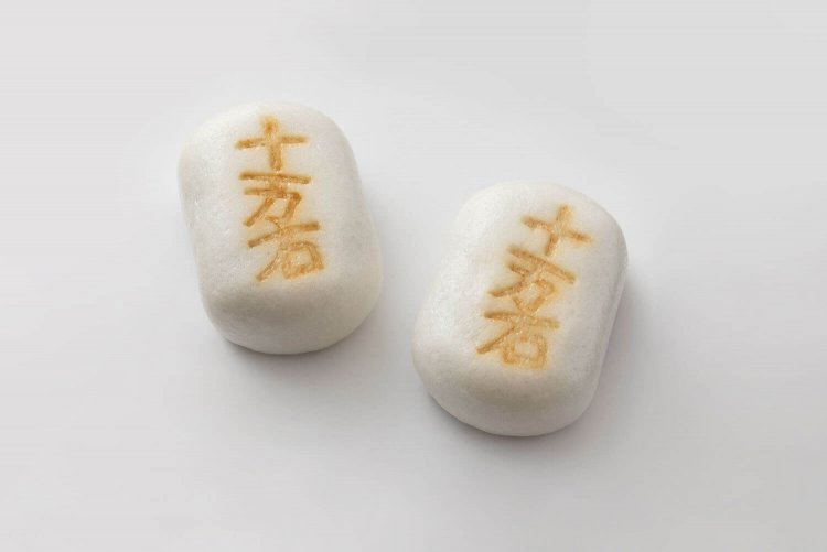 北海道十勝産の小豆、新潟県産コシヒカリの粉など原料にもこだわりあり。