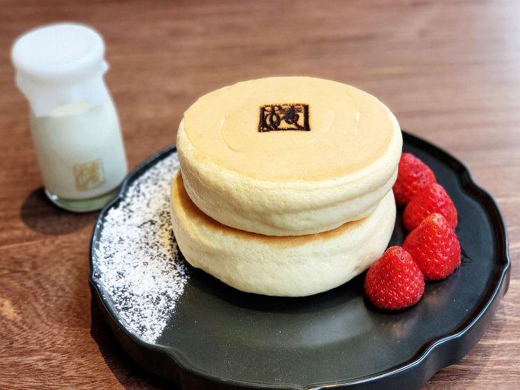 渋谷店限定 北海道ほっとけーき ソルティクリーム 1450円。