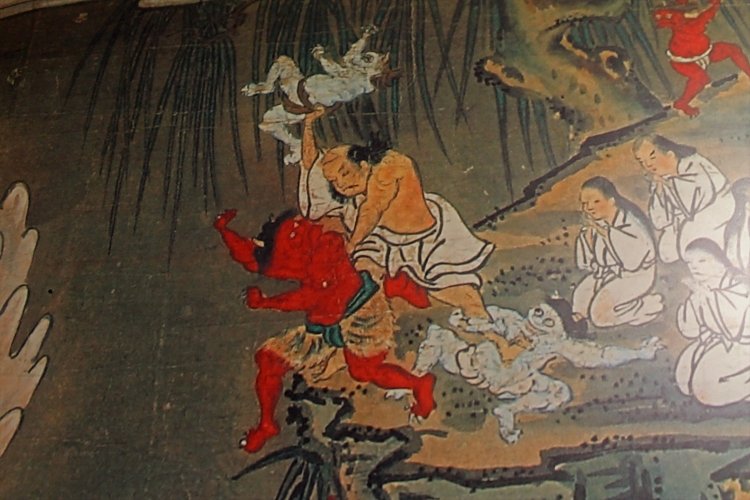 鬼を次々に針の山に落とす豪傑。逃げる鬼も。