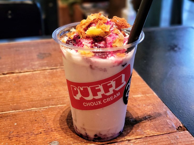 期間限定：2021年7月1日(木)～8月31日(火) 飲むミックスベリーチーズケーキ750円。