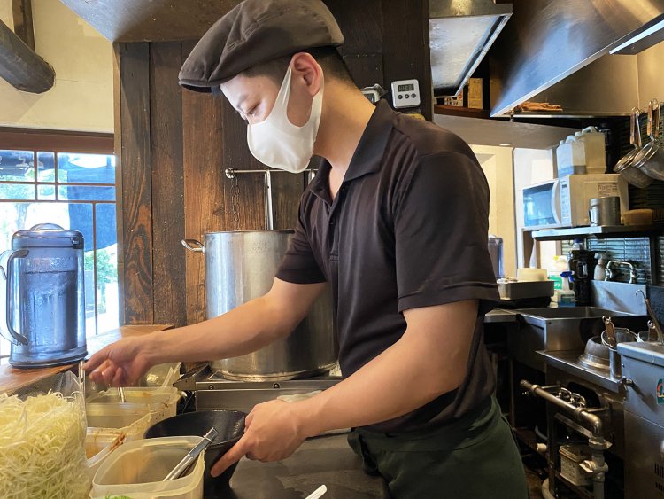 オープンキッチンも開放的で清潔なイメージ。