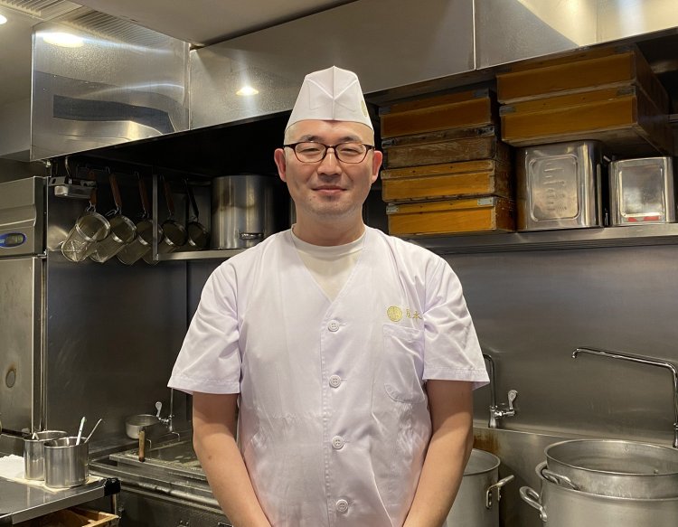 店長の野呂田彰さんは、とあるラーメンの味に魅せられ、異業種から転職したという経歴の持ち主。