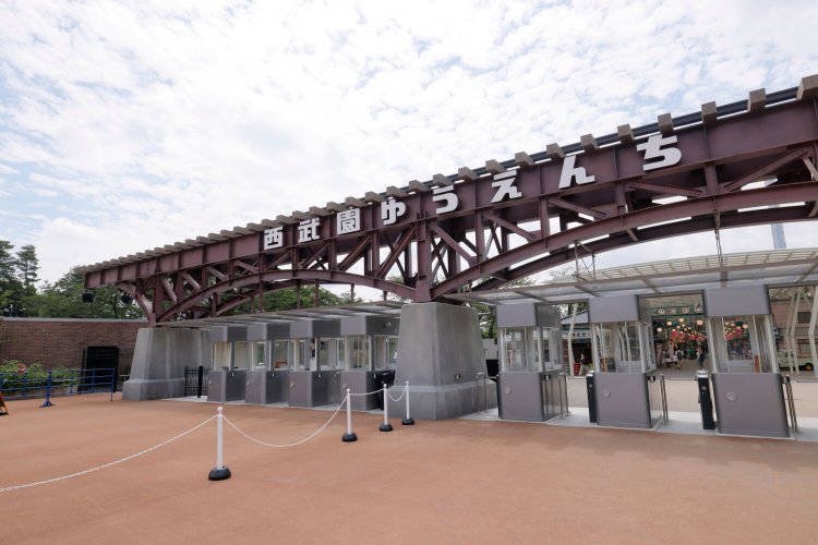 エントランスは鉄橋調！　壮吾くん、よく見つけました！