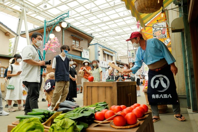 八百屋さんでは「叩き売り」も！