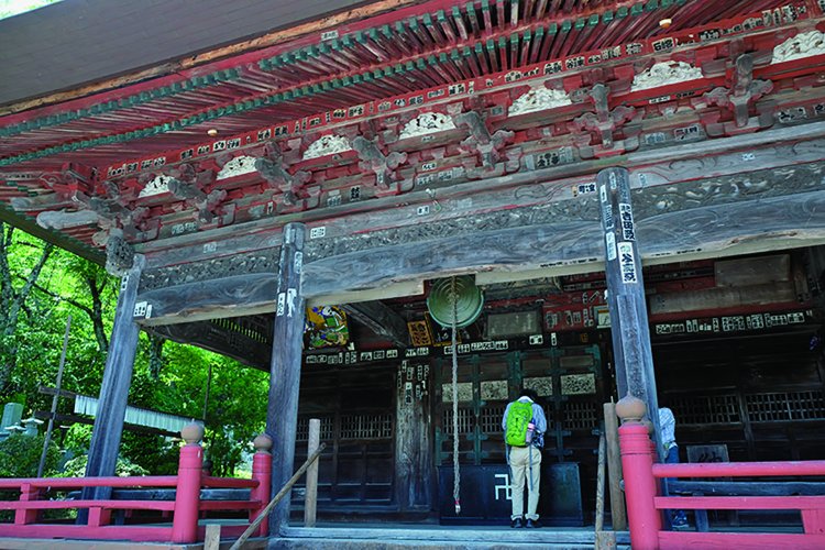「二十三番松風山音楽寺」。寺名の由来は、近くに札所を創設した十三賢者の地蔵があるが、その賢者たちが松風の音を聞いて、それは菩薩の奏でる音楽だと感じたので。ヒット祈願で訪れる人も多し。