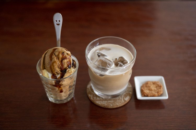 シフォンサンデー450円など奥様手製のスイーツも絶品。