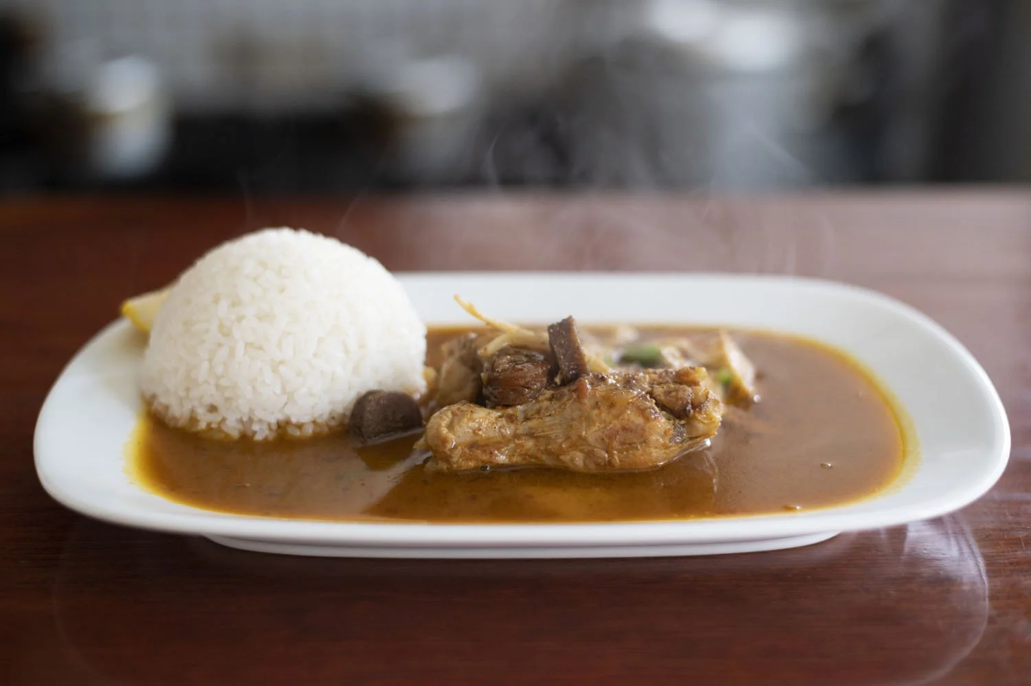 東京のおすすめ個性派カレー10選 カレー専門店から ひそみカレー 間借りカレー まで 五感を駆使して味わい尽くしたい さんたつ By 散歩の達人