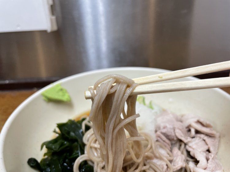 見た目も味もいいそば。