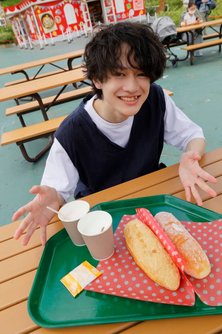 ほっとするような昭和の味に壮吾くんもにっこり。