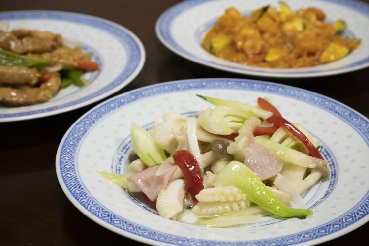 東京で修業し、親戚のつてでこの香川に住居兼で開業した『香来閣』。冠婚葬祭やお客さんが来た時など特別な日の料理はいつもここが定番。