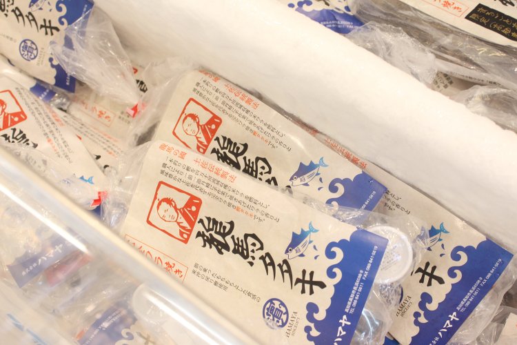 冷凍庫にパンパンに詰められた龍馬タタキ