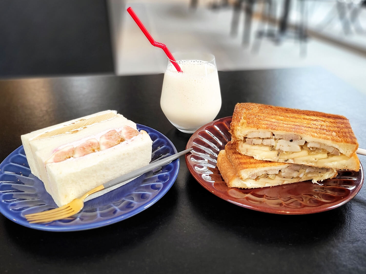 移転】一度味わうと虜になる“フルーツサンド”と“ホットサンド”が絶品