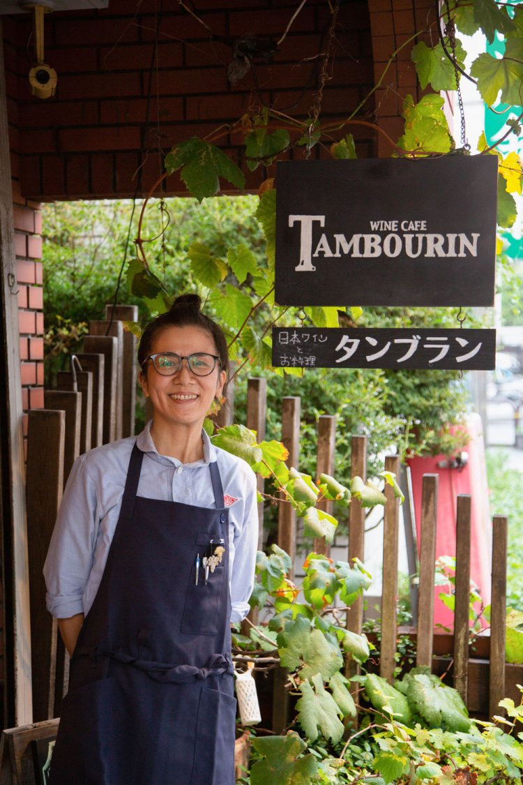 ソムリエの資格を持つ代表の大場尚子さん。