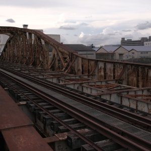 【後編】日本初の溶接鉄道橋が残存する横浜港米軍専用線跡