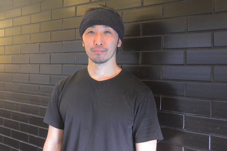 さわやかな雰囲気が印象的な店主の西川大輔さん。生まれも育ちも大井町という地元っ子でもある。