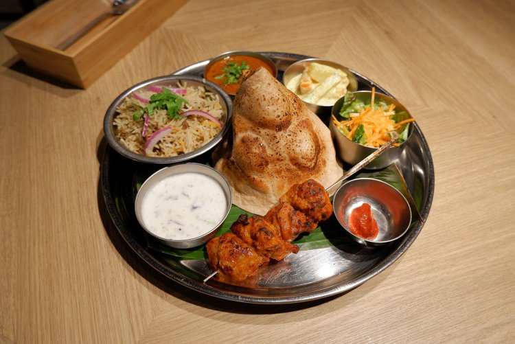 バラエティプレート1628円。