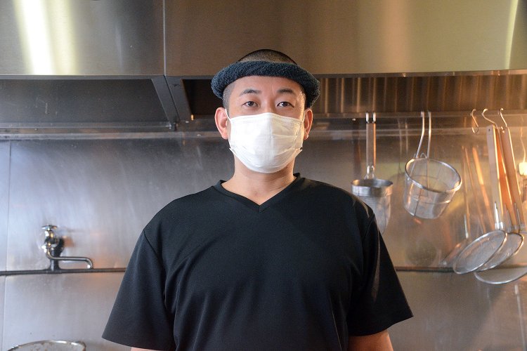 同じ横浜家系ラーメンをウリにする『武術家』『濱虎家』の店主とも盛んに交流しているという。