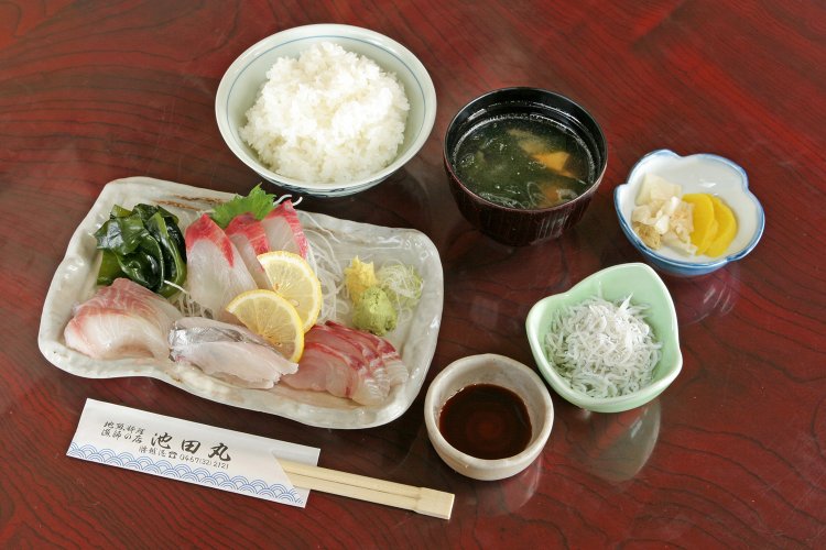 13_池田丸_刺身定食