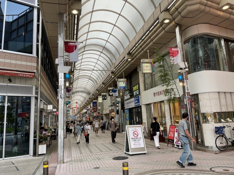 たくさんの人でにぎわうパルム。