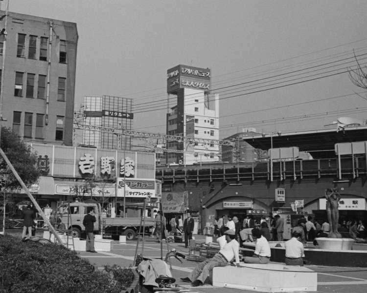 11_新橋駅1984