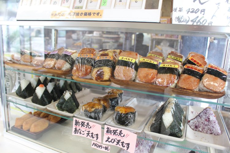 本文で書けなかったけど、スパムおにぎり各種、天むすも間違いないおいしさ。