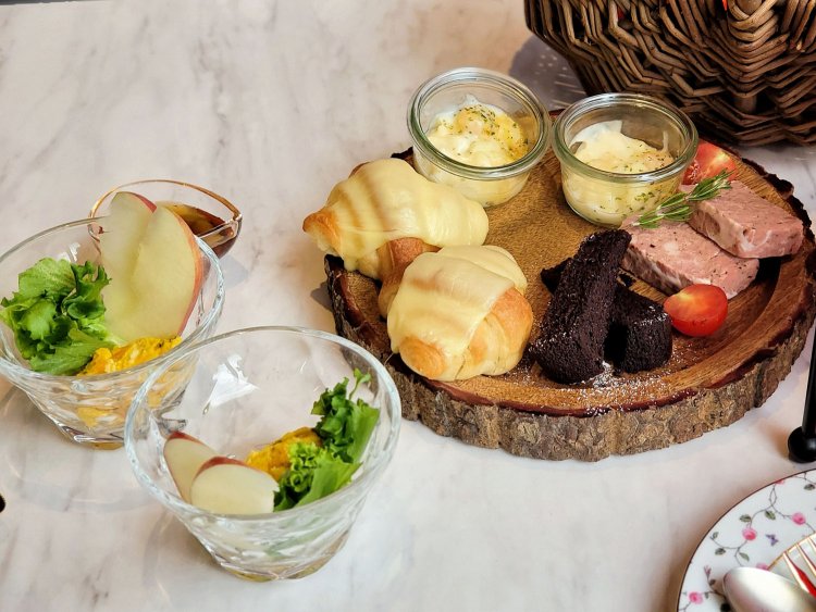 HAUTE COUTURE・CAFE produced by Ginger Garden（オートクチュールカフェ プロデュースド バイ ジンジャーガーデン）