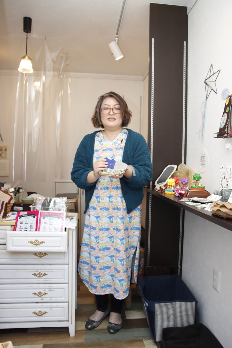 ライター業を機にハンドメイドの世界にひかれたツルカワさん。