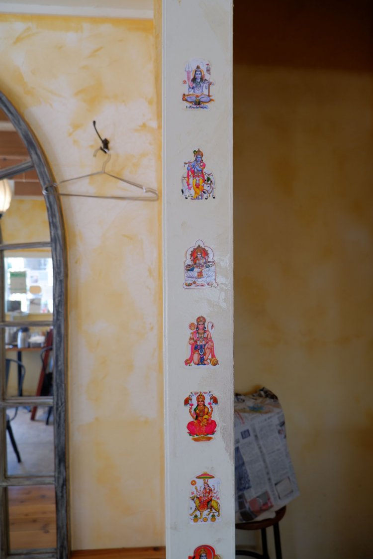 インドの女神が並ぶ一角。