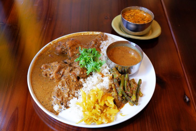 スペシャルかりいセット1500円。