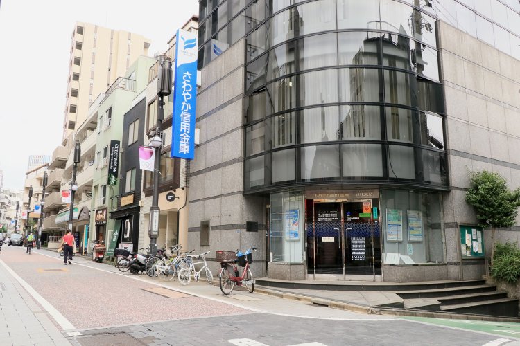 「稲葉屋」はさわやか信用金庫のあたり。