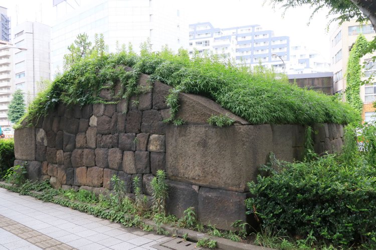 高輪大木戸跡。