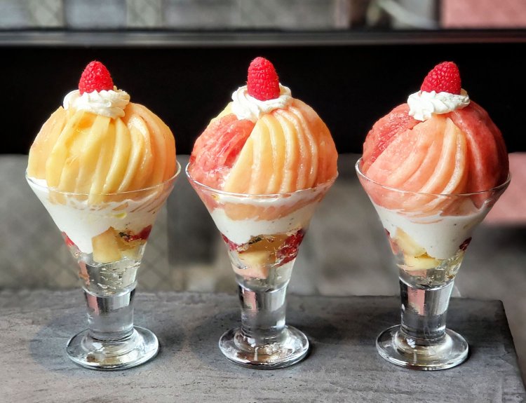 パルフェ・ペッシュ 1980円（写真は3人前）。