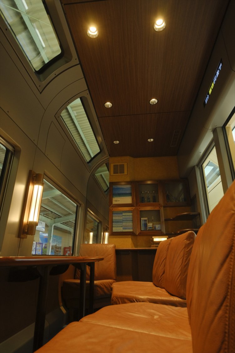 1・4番の部屋は1～6人用。照明の明るさは4段階に調整できる。