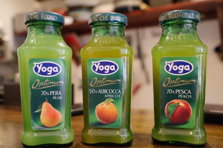 YOGA(ヨーガ)というブランドのフルーツジュースは、洋なし、アプリコット、ピーチの味がそろって各500円。日本ではあまり見かけないものの、イタリアでは国民的ドリンクだそう。