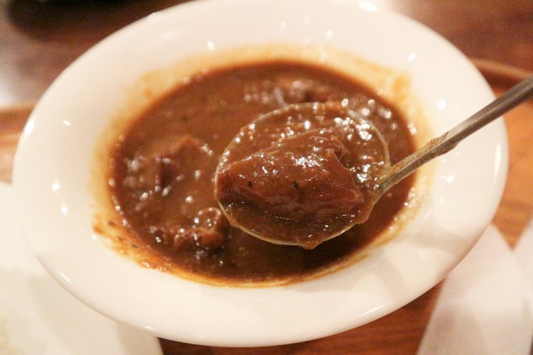 ごろっとした豚肉は、ホロホロと口の中で溶ける。