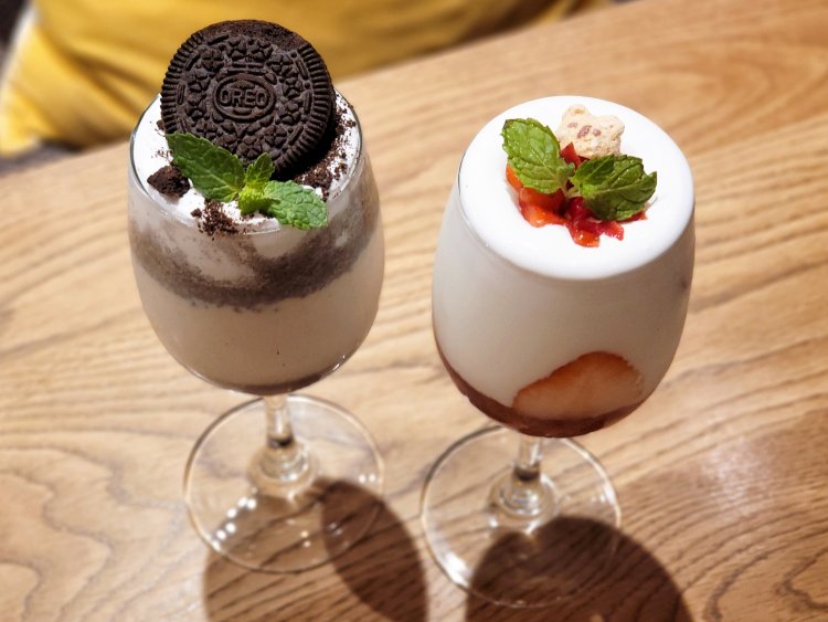 センタルギウユ オレオ/苺ミルク 各650円。