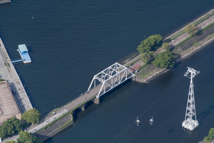 港一号橋梁の反対側