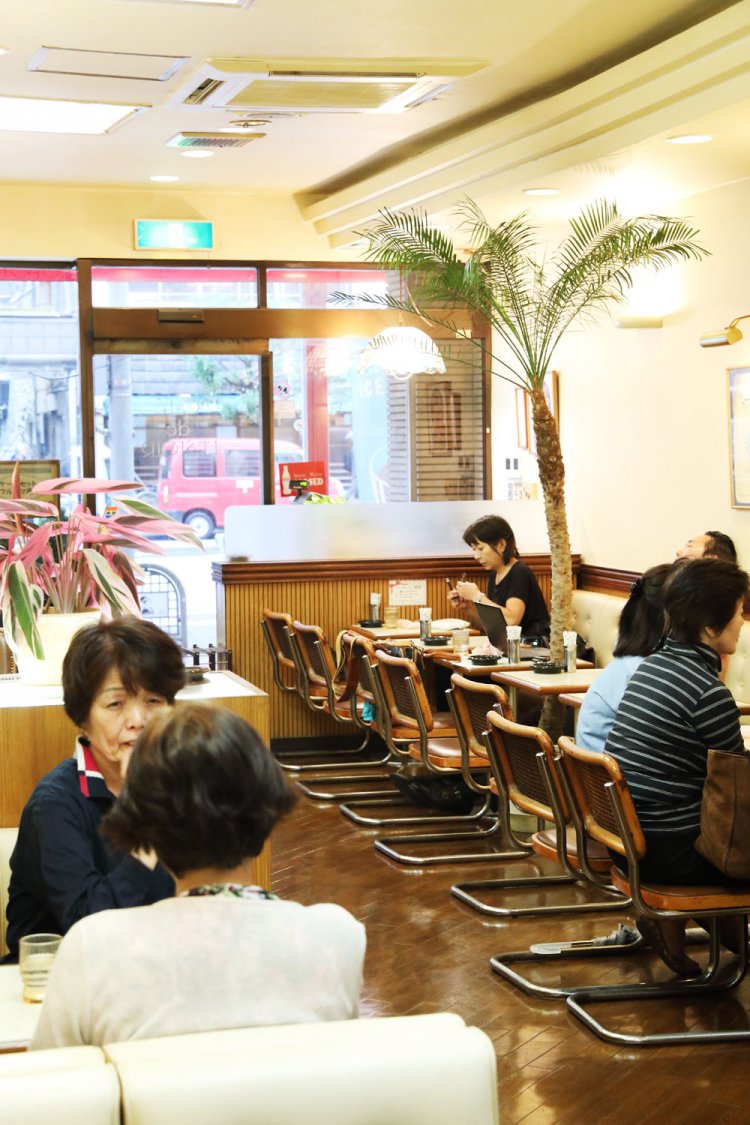 平日はご近所さんでにぎわう。