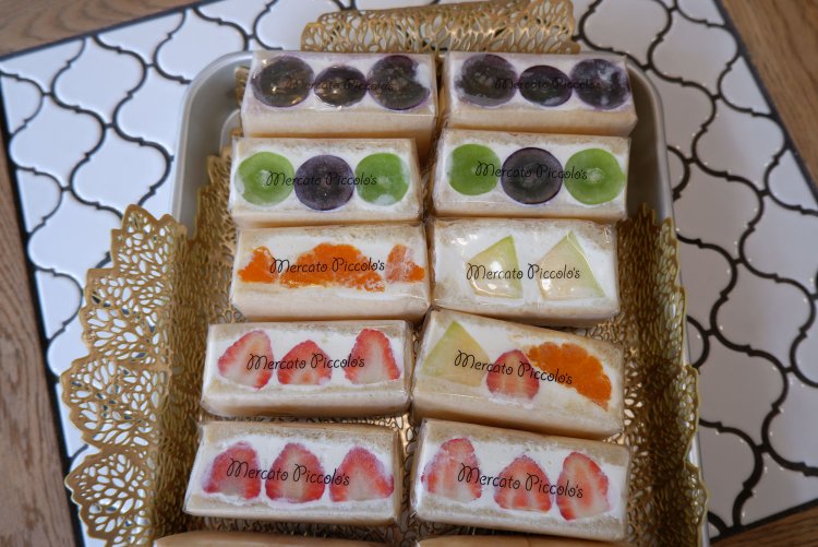 フルーツサンド各種　660円～。