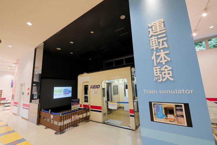 本物の（しかも最後まで現役で活躍していた）6000系運転台で運転できる「運転体験」。