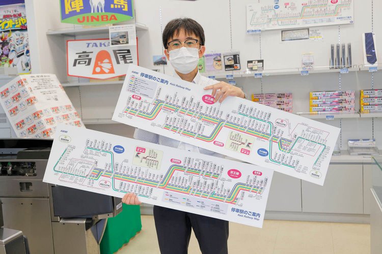 人気商品の「車内路線図」。よーく見ると左右対称になってます。