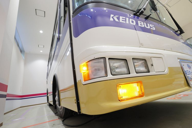 ウインカーも光る。